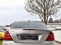 Second-hand Mercedes E500 306 CP (225 kW) 2004 Argintiu Berlinǎ