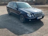 Gebraucht Mercedes E500 306 PS (225 kW) 2005 Blau Kombi