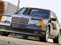 Gebraucht Mercedes E500 326 PS (239 kW) 1991 Blauschwarzmetallic Limousine
