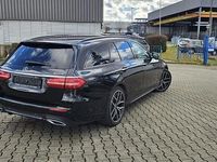 Gebraucht Mercedes E400 AMG line 330 PS (242 kW) 2021 Schwarz Kombi