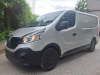 Gebraucht Renault Trafic 140 PS (102 kW) 2016 Silber Van / Kleinbus