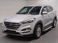 Gebraucht Hyundai Tucson Intro Edition 177 PS (130 kW) 2016 Platinumsilbermet. SUV