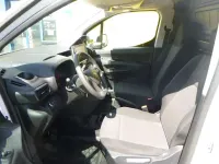 Gebraucht Opel Combo Edition 102 PS (75 kW) 2022 Weiss/kaolin Van / Kleinbus