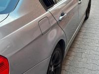 Gebraucht BMW 320 150 PS (110 kW) 2005 Silber Limousine