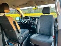 Second-hand VW Multivan Comfortline 199 CP (146 kW) 2020 Bej Monovolum