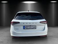 Gebraucht Skoda Superb Selection 193 PS (141 kW) 2025 Kristallweiß uni Kombi