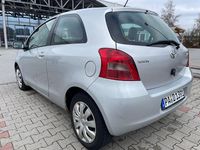 Gebraucht Toyota Yaris 69 PS (50 kW) 2007 Silber Kleinwagen