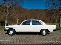 Gebraucht Mercedes 230 136 PS (100 kW) 1982 Weiß Limousine