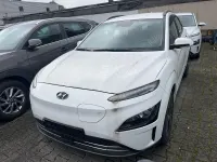 Gebraucht Hyundai Kona Select 100 kW (136 PS) 2022 Weiß SUV