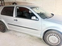 Gebraucht VW Golf IV 104 PS (76 kW) 2002 Silber Kleinwagen