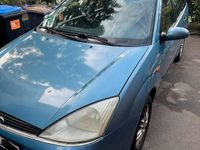 Gebraucht Ford Focus 116 PS (85 kW) 2001 Blau Kombi