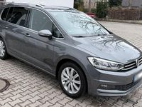 Gebraucht VW Touran Highline 150 PS (110 kW) 2019 Grau Van / Kleinbus