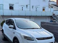 Gebraucht Ford Kuga Titanium 140 PS (102 kW) 2014 Weiß SUV