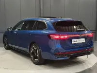 Gebraucht VW Passat R-line 193 PS (141 kW) 2024 Reef blue metallic Kombi