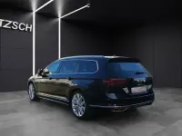 Gebraucht VW Passat R-line 200 PS (147 kW) 2022 Deep black perleffekt Kombi