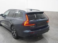 Gebraucht Volvo V60 Plus 197 PS (144 kW) 2025 Blau Kombi