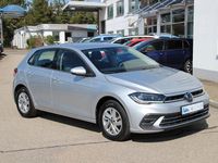 Gebraucht VW Polo Style 95 PS (69 kW) 2022 Reflexsilber metallic (metallic) Kleinwagen
