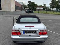 Gebraucht Mercedes CLK320 Elegance 218 PS (160 kW) 1999 Silber Cabrio