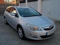 Gebraucht Opel Astra Sport 110 PS (80 kW) 2011 Silber Kombi