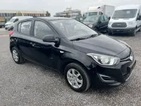 Gebraucht Hyundai i20 Classic 86 PS (63 kW) 2015 Schwarz Kleinwagen