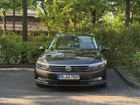 Gebraucht VW Passat Comfortline 120 PS (88 kW) 2016 Braun Kombi