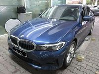 Gebraucht BMW 330 Advantage 265 PS (194 kW) 2020 Blau Limousine