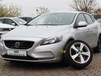 Gebraucht Volvo V40 You! 120 PS (88 kW) 2015 Silber Limousine