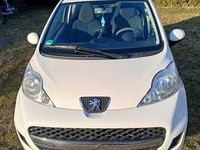 Gebraucht Peugeot 107 68 PS (50 kW) 2011 Weiß Kleinwagen
