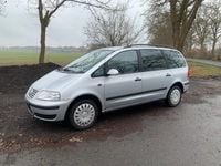 Second-hand VW Sharan 116 CP (85 kW) 2007 Argintiu Monovolum