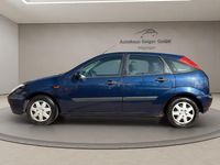 Usata Ford Focus 116 CV (85 kW) 2002 Blu Berlina