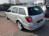 Gebraucht Opel Astra Edition 140 PS (102 kW) 2008 Starsilber iii m2 Kombi