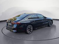 Gebraucht BMW 540 303 PS (222 kW) 2026 Schwarz Limousine
