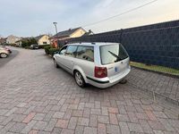 Gebraucht VW Passat 110 PS (80 kW) 2001 Grau Kombi