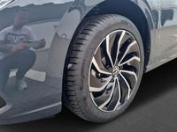 Gebraucht VW Golf VIII Move 150 PS (110 kW) 2024 Grau Kombi