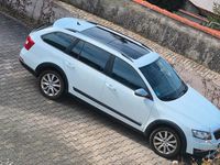 Gebraucht Skoda Octavia Scout 184 PS (135 kW) 2014 Weiß Kombi