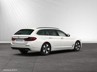 Gebraucht BMW 520 Efficient Dynamics 190 PS (139 kW) 2022 Mineralweiss metallic Kombi