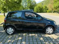 Gebraucht Toyota Yaris 68 PS (50 kW) 2001 Schwarz Kleinwagen