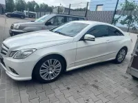 Gebraucht Mercedes E250 204 PS (150 kW) 2010 Schwarz Coupé