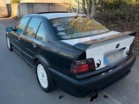 Gebraucht BMW 316 102 PS (75 kW) 1994 Schwarz Limousine