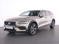 Gebraucht Volvo V60 CC Plus 197 PS (144 kW) 2024 Andere farbe Kombi