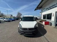 Gebraucht Fiat Doblò 95 PS (69 kW) 2018 Weiß Van / Kleinbus