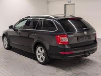 Gebraucht Skoda Octavia Elegance 140 PS (102 kW) 2013 Magicschwarzmet. Kombi