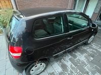 Gebraucht VW Fox 54 PS (39 kW) 2006 Schwarz Kleinwagen