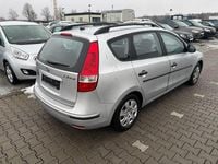 Gebraucht Hyundai i30 Classic 126 PS (92 kW) 2008 Silber Kombi