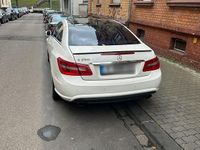 Gebraucht Mercedes E350 AMG 231 PS (169 kW) 2010 Weiß Coupé