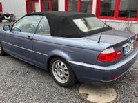 Gebraucht BMW 318 Cabriolet 143 PS (105 kW) 2005 Blau Cabrio