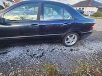 Gebraucht Mercedes C240 Elegance 170 PS (125 kW) 2002 Blau Limousine