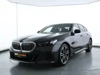 Gebraucht BMW 520 M Sport 208 PS (152 kW) 2025 Grau Limousine