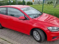 Gebraucht VW Golf VII Trendline 86 PS (63 kW) 2017 Rot Limousine