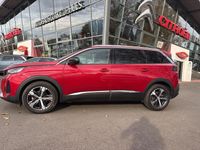 Gebraucht Peugeot 5008 Allure 131 PS (96 kW) 2022 Rot/typ verkleidung aussen metallic + fa (metallic) Van / Kleinbus
